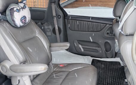 Toyota Sienna II рестайлинг, 2004 год, 1 500 000 рублей, 8 фотография