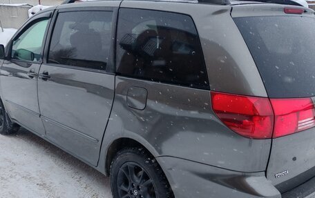 Toyota Sienna II рестайлинг, 2004 год, 1 500 000 рублей, 10 фотография