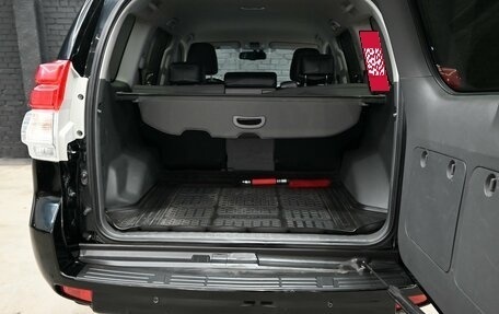 Toyota Land Cruiser Prado 150 рестайлинг 2, 2011 год, 2 700 000 рублей, 6 фотография