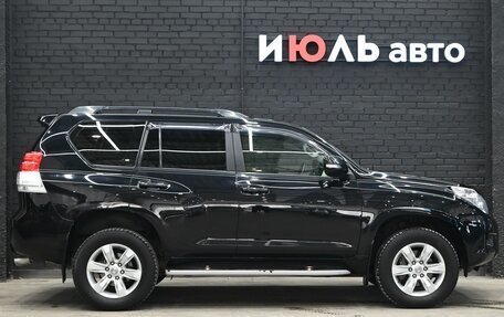 Toyota Land Cruiser Prado 150 рестайлинг 2, 2011 год, 2 700 000 рублей, 9 фотография
