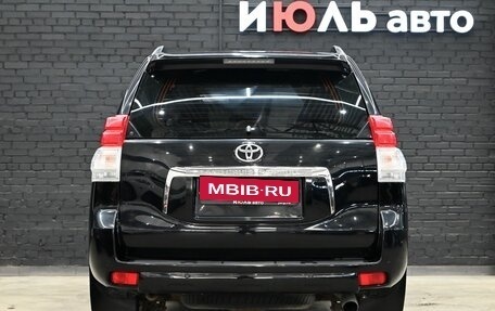 Toyota Land Cruiser Prado 150 рестайлинг 2, 2011 год, 2 700 000 рублей, 5 фотография