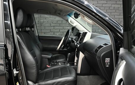 Toyota Land Cruiser Prado 150 рестайлинг 2, 2011 год, 2 700 000 рублей, 11 фотография