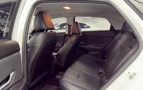 Hyundai Elantra, 2022 год, 1 300 000 рублей, 10 фотография