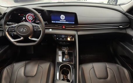 Hyundai Elantra, 2022 год, 1 300 000 рублей, 7 фотография