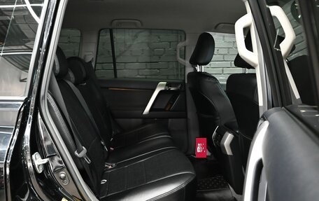 Toyota Land Cruiser Prado 150 рестайлинг 2, 2011 год, 2 700 000 рублей, 21 фотография