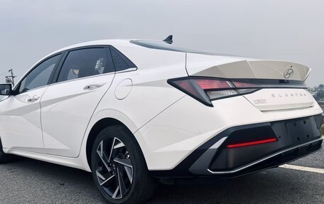 Hyundai Elantra, 2022 год, 1 120 000 рублей, 9 фотография