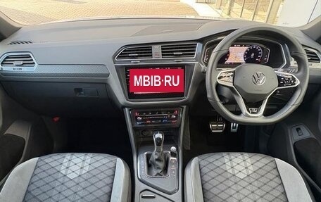 Volkswagen Tiguan II, 2022 год, 2 650 020 рублей, 6 фотография