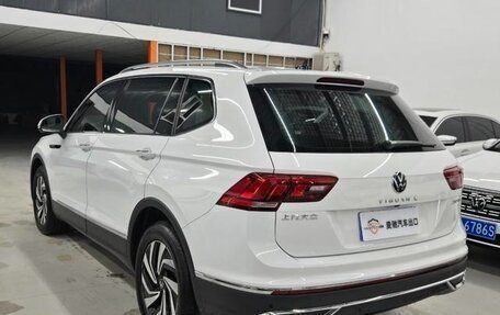 Volkswagen Tiguan II, 2022 год, 2 781 000 рублей, 5 фотография