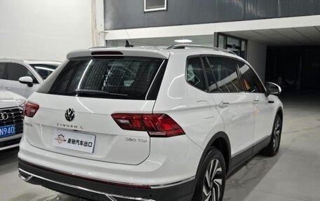 Volkswagen Tiguan II, 2022 год, 2 781 000 рублей, 3 фотография