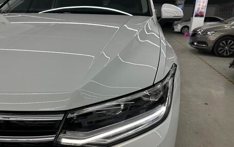 Volkswagen Tiguan II, 2022 год, 2 610 000 рублей, 4 фотография