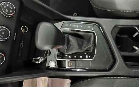 Volkswagen Tiguan II, 2022 год, 2 610 000 рублей, 12 фотография