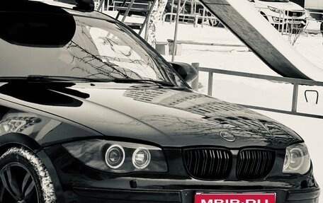 BMW 1 серия, 2006 год, 1 100 000 рублей, 1 фотография