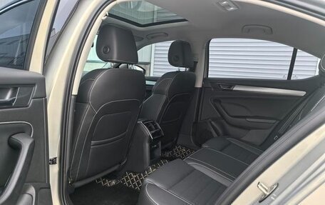 Skoda Superb III рестайлинг, 2023 год, 2 572 000 рублей, 12 фотография