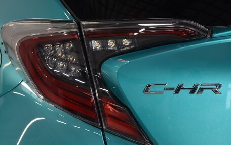 Toyota C-HR I рестайлинг, 2016 год, 2 200 000 рублей, 6 фотография