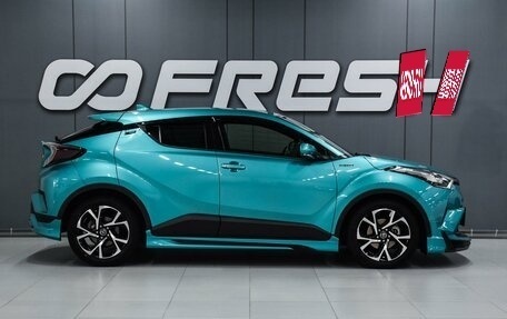 Toyota C-HR I рестайлинг, 2016 год, 2 200 000 рублей, 5 фотография
