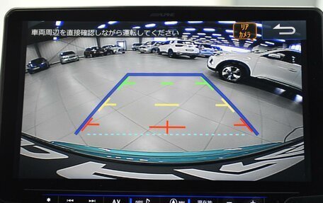 Toyota C-HR I рестайлинг, 2016 год, 2 200 000 рублей, 17 фотография