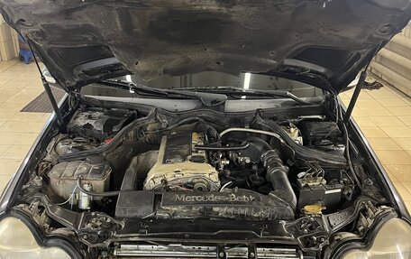 Mercedes-Benz C-Класс, 2001 год, 350 000 рублей, 5 фотография