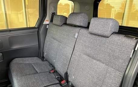 Toyota Sienta, 2023 год, 1 550 000 рублей, 15 фотография