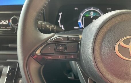 Toyota Sienta, 2023 год, 1 550 000 рублей, 11 фотография