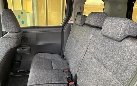 Toyota Sienta, 2023 год, 1 550 000 рублей, 16 фотография