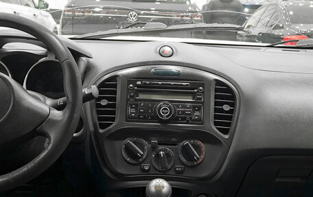 Nissan Juke II, 2012 год, 899 000 рублей, 18 фотография