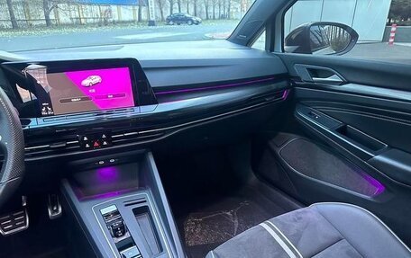 Volkswagen Golf VIII, 2022 год, 2 060 000 рублей, 9 фотография