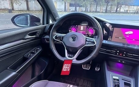 Volkswagen Golf VIII, 2022 год, 2 060 000 рублей, 8 фотография