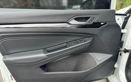 Volkswagen Golf VIII, 2022 год, 2 060 000 рублей, 13 фотография