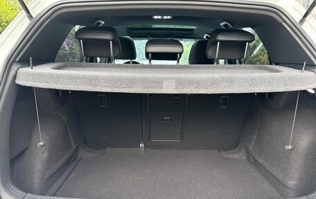 Volkswagen Golf VIII, 2022 год, 2 060 000 рублей, 18 фотография