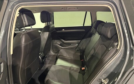 Volkswagen Passat B8 рестайлинг, 2017 год, 2 059 000 рублей, 16 фотография