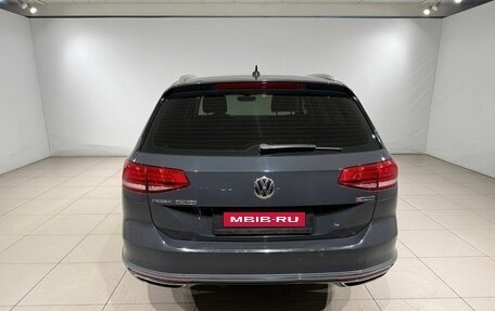 Volkswagen Passat B8 рестайлинг, 2017 год, 2 059 000 рублей, 8 фотография