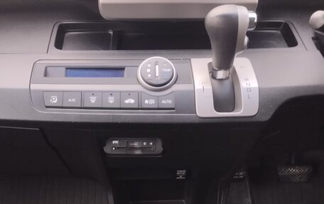 Honda Freed I, 2014 год, 1 190 000 рублей, 15 фотография