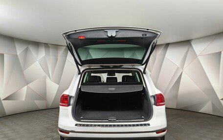 Volkswagen Touareg III, 2016 год, 2 495 000 рублей, 11 фотография