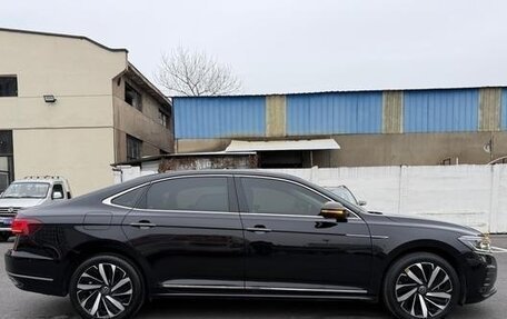Volkswagen Passat B8 рестайлинг, 2021 год, 2 450 000 рублей, 7 фотография