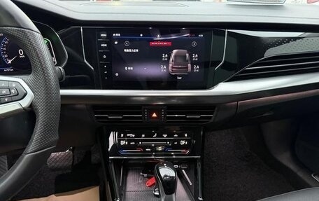 Volkswagen Passat B8 рестайлинг, 2021 год, 2 450 000 рублей, 23 фотография