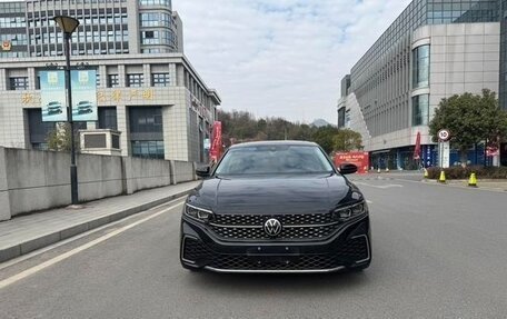 Volkswagen Passat B8 рестайлинг, 2021 год, 2 450 000 рублей, 1 фотография