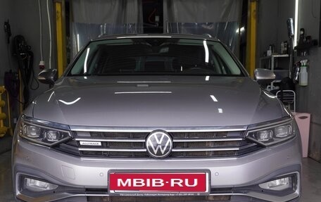 Volkswagen Passat B8 рестайлинг, 2021 год, 4 700 000 рублей, 1 фотография