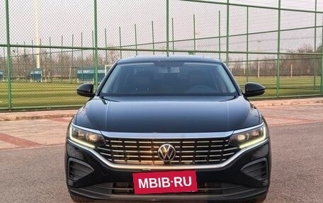 Volkswagen Passat B8 рестайлинг, 2021 год, 2 450 000 рублей, 2 фотография