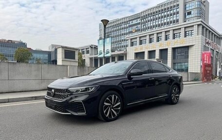 Volkswagen Passat B8 рестайлинг, 2021 год, 2 450 000 рублей, 2 фотография