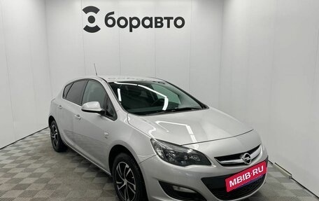 Opel Astra J, 2013 год, 770 000 рублей, 3 фотография