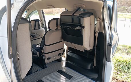 Honda Freed I, 2011 год, 1 050 000 рублей, 22 фотография