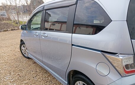 Honda Freed I, 2011 год, 1 050 000 рублей, 10 фотография