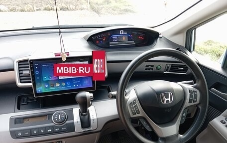 Honda Freed I, 2011 год, 1 050 000 рублей, 11 фотография