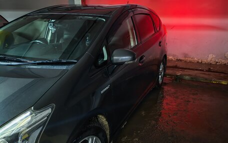 Toyota Prius Alpha I (ZVW40/41), 2015 год, 1 450 000 рублей, 3 фотография