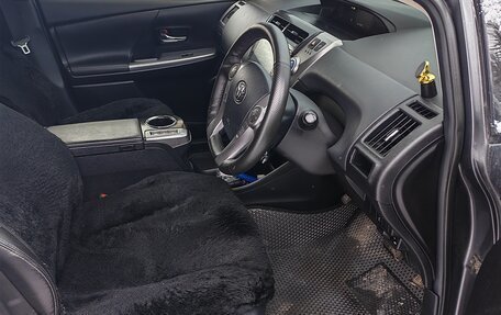 Toyota Prius Alpha I (ZVW40/41), 2015 год, 1 450 000 рублей, 10 фотография