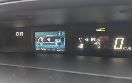 Toyota Prius Alpha I (ZVW40/41), 2015 год, 1 450 000 рублей, 15 фотография