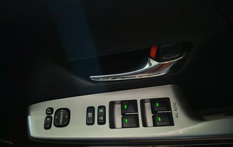 Toyota Prius Alpha I (ZVW40/41), 2015 год, 1 450 000 рублей, 13 фотография