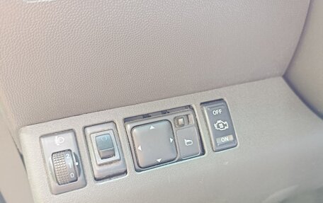 Nissan Navara (Frontier), 2007 год, 1 050 000 рублей, 11 фотография