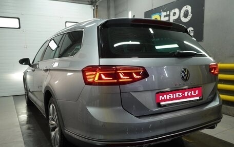 Volkswagen Passat B8 рестайлинг, 2021 год, 4 700 000 рублей, 2 фотография