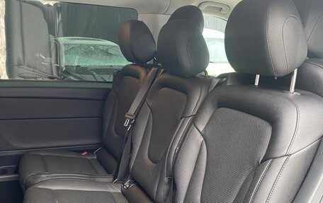 Mercedes-Benz V-Класс, 2022 год, 7 200 000 рублей, 15 фотография